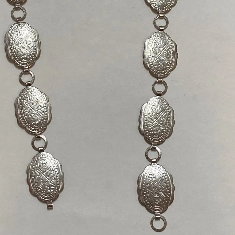 VTG,Textured Silver Tone Concho Belt